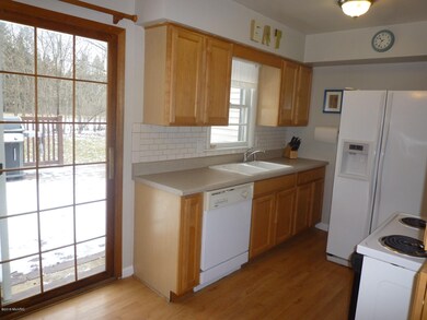 2422 Mapleview Ave, Portage, MI 49024 - photo 4