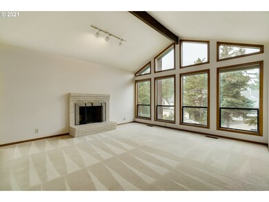Living Room-Vaulted Ceilings