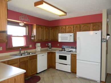 8002 Deer Creek Rd, Greentown, IN 46936 - photo 6