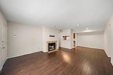All new interior paint and wood laminate flooring
