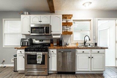 1709 Tremont St, Lincoln, IL 62656 - photo 6