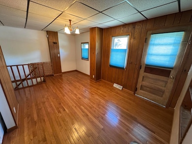 03 dining room