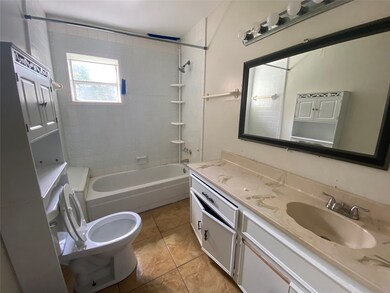 6635 Cadillac St, Houston, TX 77021 - photo 7