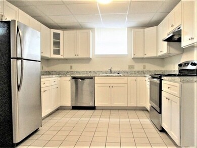 100 Trapelo Rd unit 5, Waltham, MA 02452 - photo 6