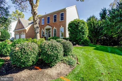 13603 Bare Island Dr, Chantilly, VA 20151 - photo 2