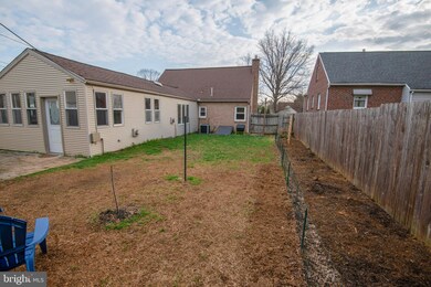 530 Dorchester Ave, Reading, PA 19609 - photo 7