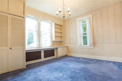 Dining room with built-ins