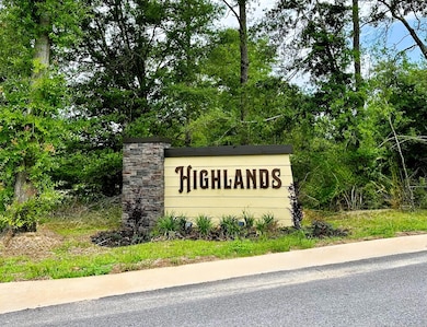 Highland's Entrance
