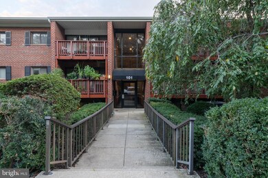 101 Skyhill Rd unit 102, Alexandria, VA 22314 - photo 2