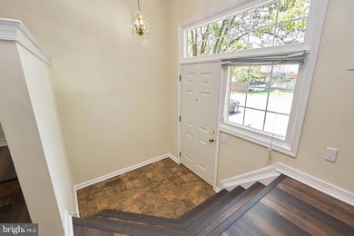 429 Mcdaniel Dr, Purcellville, VA 20132 - photo 4