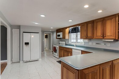 347 Cranberry Meadow Rd, Berwick, ME 03901 - photo 5