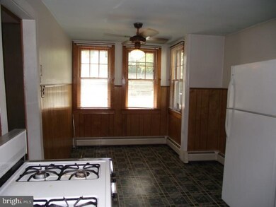 265 W Broad St, Palmyra, NJ 08065 - photo 5