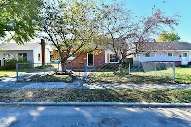 423 E 37th St, Anderson, IN 46013 - photo 2