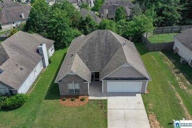 447 Camden Cove Cir, Calera, AL 35040 - photo 2