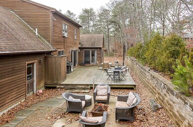 10 Pond View Cir, Oak Bluffs, MA 02568 - photo 3