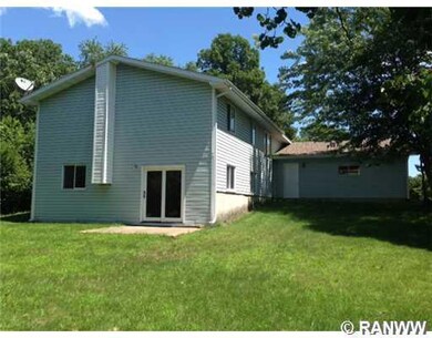 2910 Comet Ct, Eau Claire, WI 54703 - photo 2