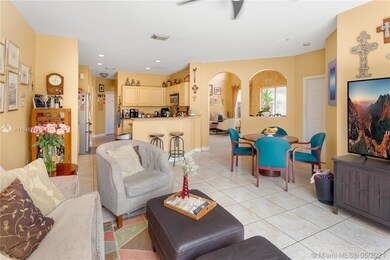 4701 NW 112th Ct, Doral, FL 33178 - photo 4