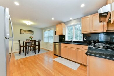 995 Trapelo Rd unit 4, Waltham, MA 02452 - photo 2