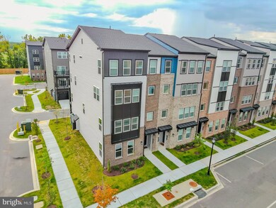 10001 -B American Pharoah Ln unit A, Laurel, MD 20723 - photo 3