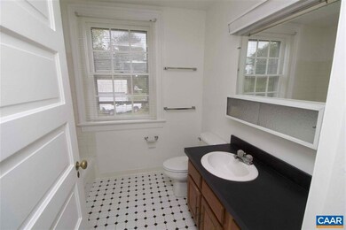 325 Chestnut Ave unit B, Waynesboro, VA 22980 - photo 7