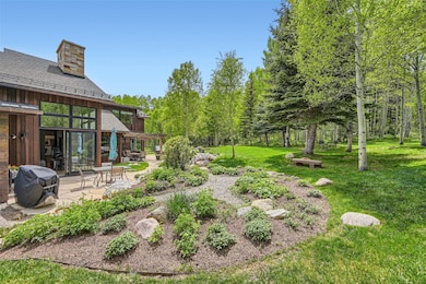 Beautiful back yard with privacy backing up to nat