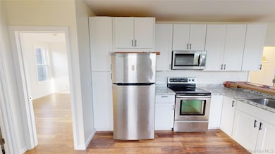 24 5th St unit 2, New Rochelle, NY 10801 - photo 6