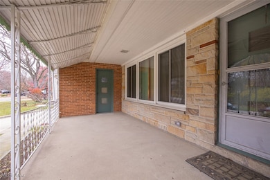 6045 Edgebrook Blvd, Parma Heights, OH 44130 - photo 2