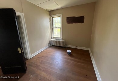 902 Park Ave, Albany, NY 12208 - photo 2