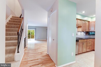 3303 Buckeye Ln, Fairfax, VA 22033 - photo 5