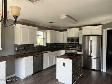 13700 Dunvegan Dr, Gulfport, MS 39503 - photo 7