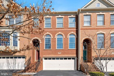 25856 Commons Square, Chantilly, VA 20152 - photo 2