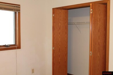 221 Maverick Dr, Mankato, MN 56001 - photo 3