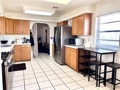 305 Seminole Trail, Foss, OK 73647 - photo 2