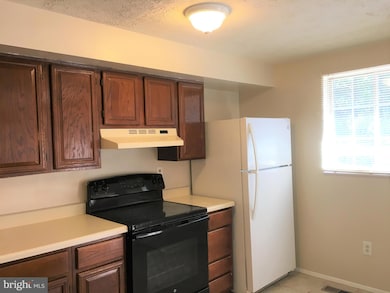 3805 Evans Trail Ct, Beltsville, MD 20705 - photo 7