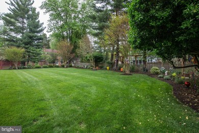 8217 Coach St, Potomac, MD 20854 - photo 3