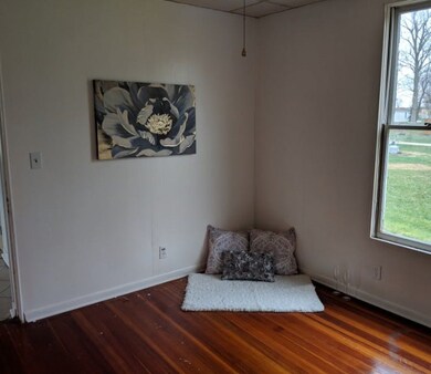 321 E Beardstown St, Virginia, IL 62691 - photo 4