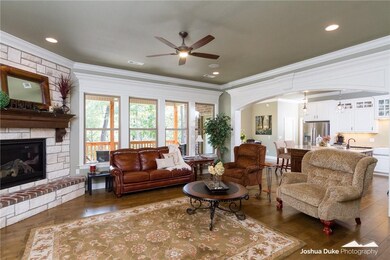 1458 Le Chesnay Dr, Centerton, AR 72719 - photo 4