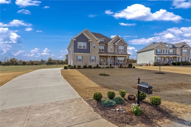 1020 Omega Farms Ln, Williamston, SC 29697 - photo 2