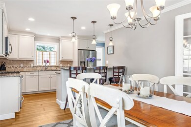 39 Vaughn Ave, Warwick, RI 02886 - photo 6