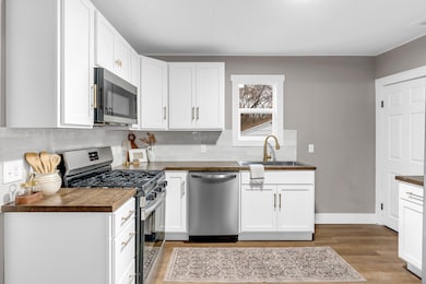 1233 Emerald Ave NE, Grand Rapids, MI 49505 - photo 6