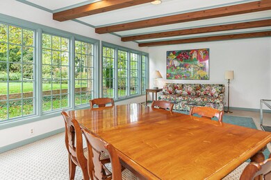 Kitchen Eating Space