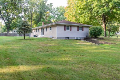 9135 Oakland Dr, Portage, MI 49024 - photo 5