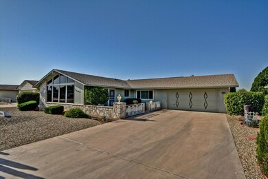 Large Driveway & 2 Car Garage