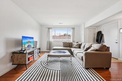 2006 Baldwin Ln unit 20F, Newburgh, NY 12550 - photo 5