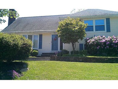 2 Pleasant View Cir, Greenville, RI 02828 - photo 2