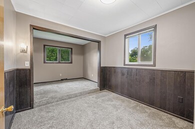 Main level 1st Bedroom