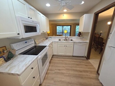 9500 Collegeview Rd unit 109, Bloomington, MN 55437 - photo 2