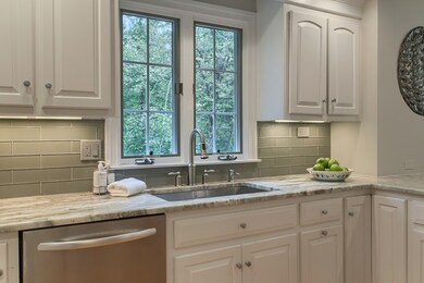 43 Oxbow Cir, North Andover, MA 01845 - photo 2