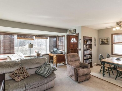 1601 Northwest Dr, Des Moines, IA 50310 - photo 2