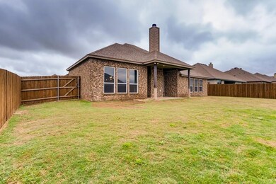 206 Bayless Ave, Godley, TX 76044 - photo 2